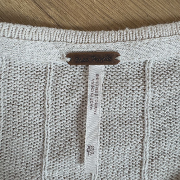 Free People V-Neck Twisted Knot Front Linen Blend Knit Sweater Top Size XSmall - Picture 8 of 9